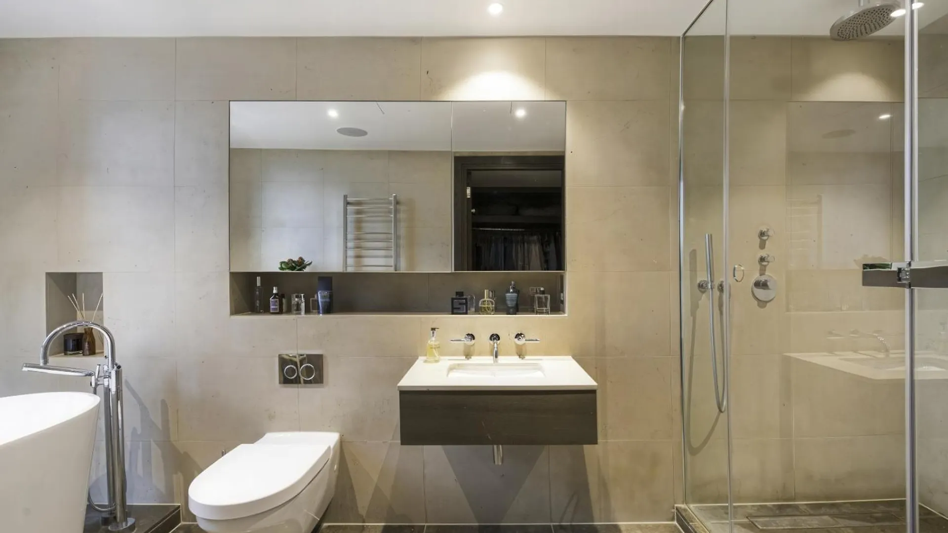 Whitecross Apartment London